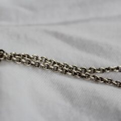 シルバー925のネックレスに黒ずみ発生！原因とお手入れ方法を解説