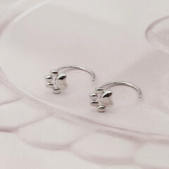 ピアスの位置がもつ意味とは？女性をさらに魅力的に魅せるピアスの世界！