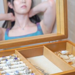 心を癒すアクセサリーの効果は？心が豊かになるための選び方と活用法